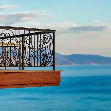 Superior Double In With Pool Private Beach Qeparo