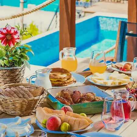 Superior Double In With Pool Private Beach * Qeparo